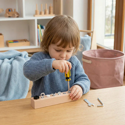 Montessori Wooden Screw Toy – Enhancing Your Child’s Fine Motor Skills and Focus
